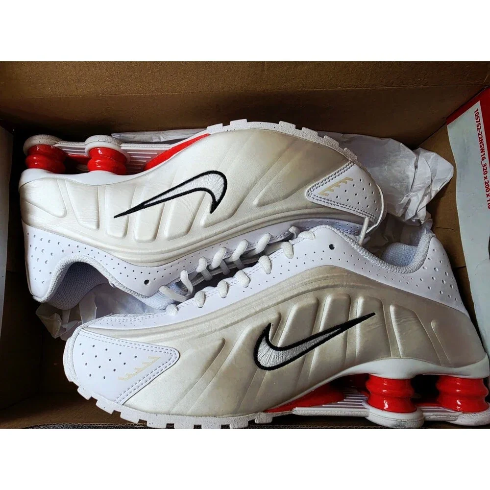 Nike Shox R4 (GS) Kids Sneakers White/Black CW2626-102 SIZE US 8 WOMEN/6.5Y